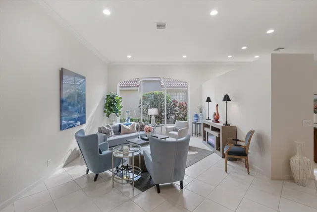 Residence photo 10