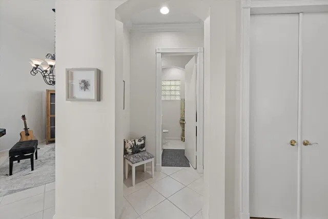 Residence photo 17