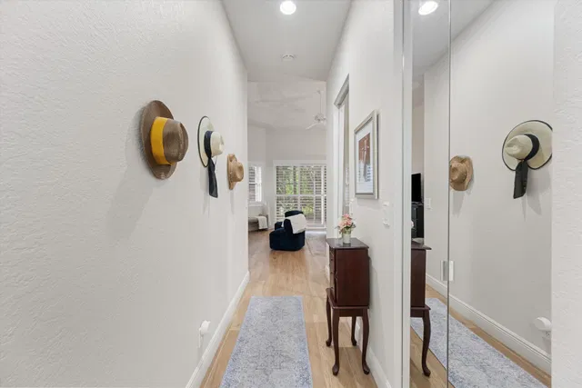 Residence photo 23