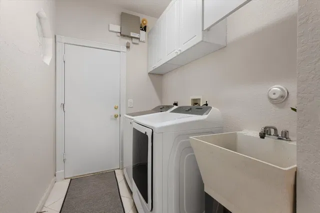 Residence photo 28