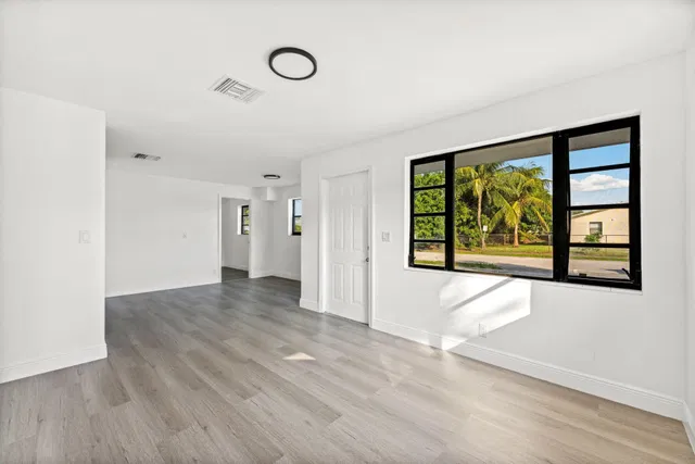 Residence photo 6