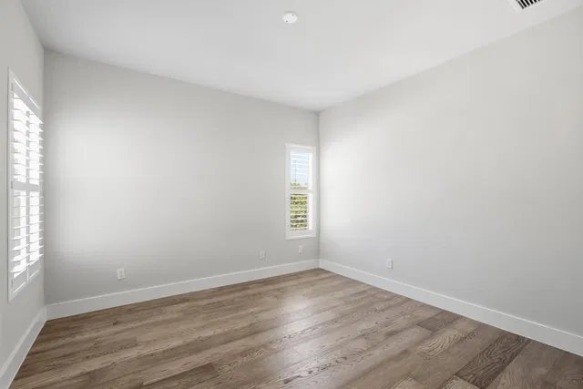 Residence photo 32
