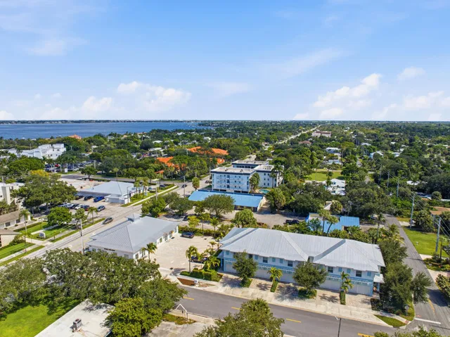 Residence photo 42