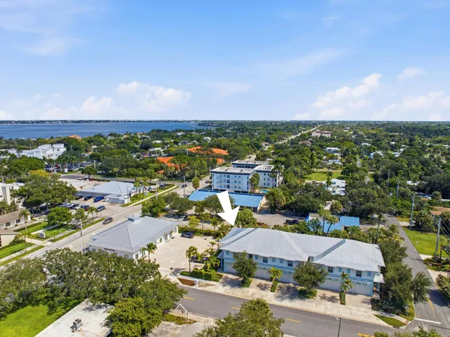 Residence photo 43