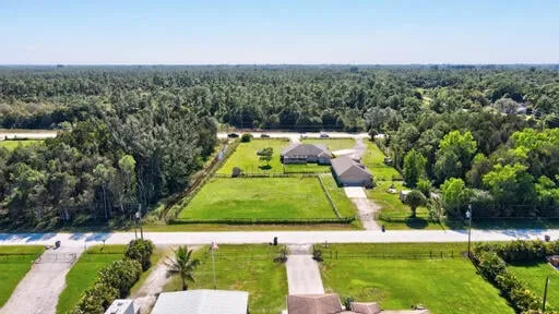  Residence photo 5
