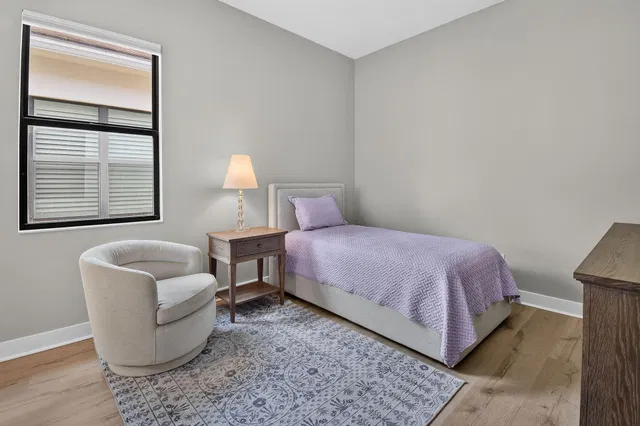Residence photo 24