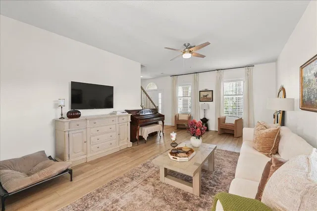 Residence photo 12