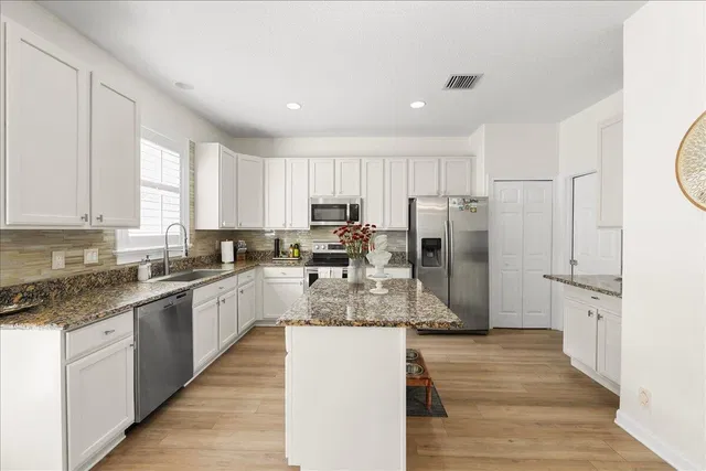 Residence photo 18