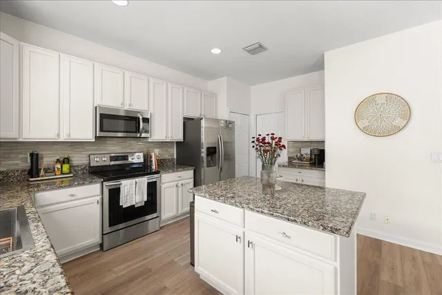 Residence photo 19