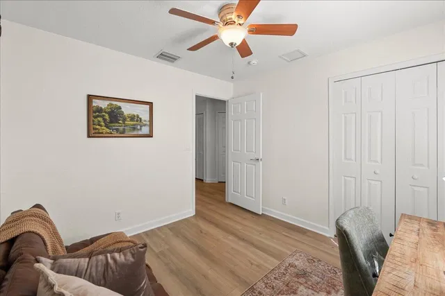 Residence photo 24