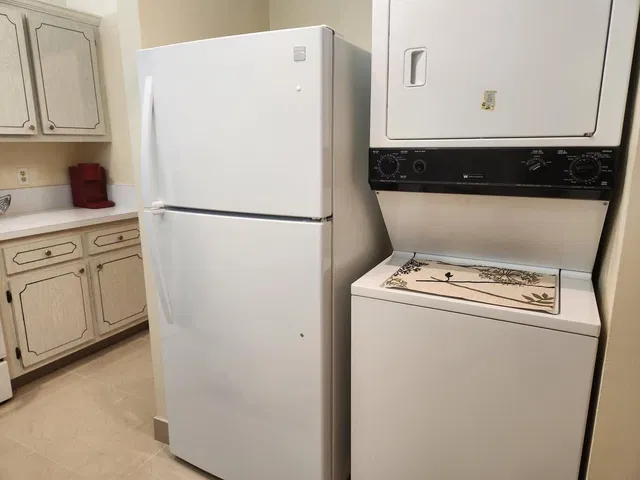 Unit 202 photo 8