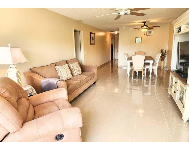 Unit 202 photo 12
