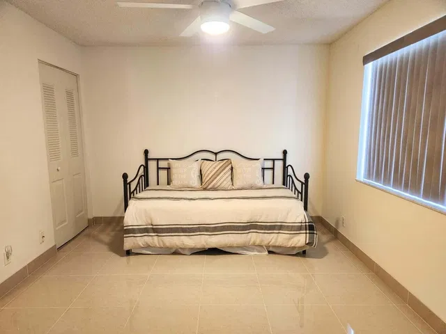 Unit 202 photo 19