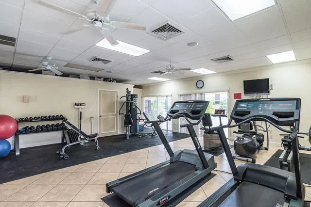 Unit 202 photo 28