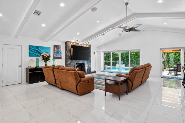 Residence photo 10