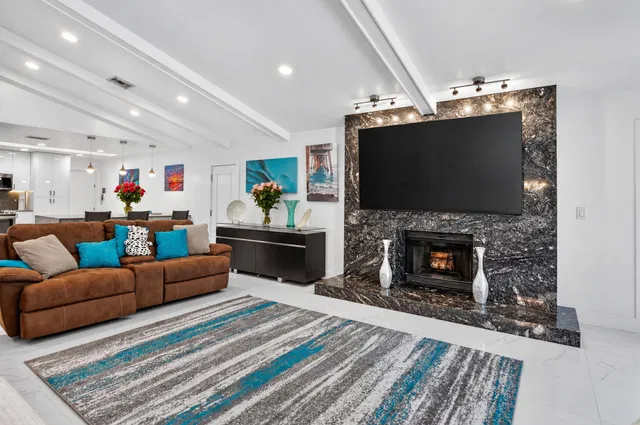 Residence photo 14