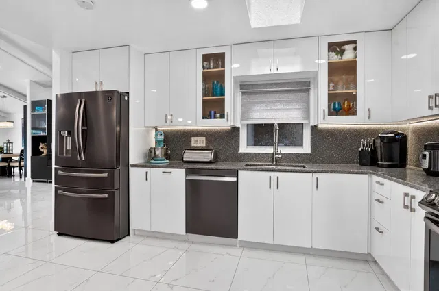 Residence photo 22