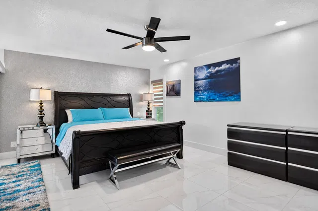 Residence photo 24
