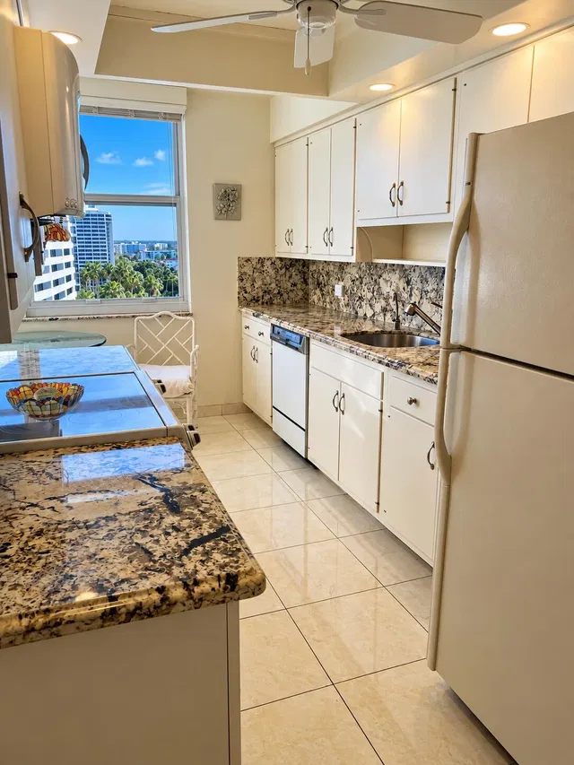 Boca Raton Unit 11E photo 9