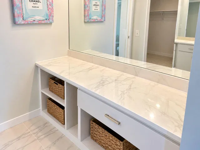 Unit 204 photo 12