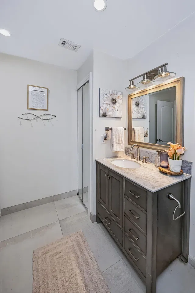 Residence photo 36