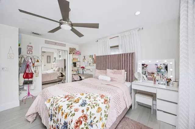 Residence photo 39