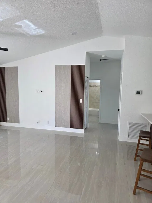  Residence photo 11