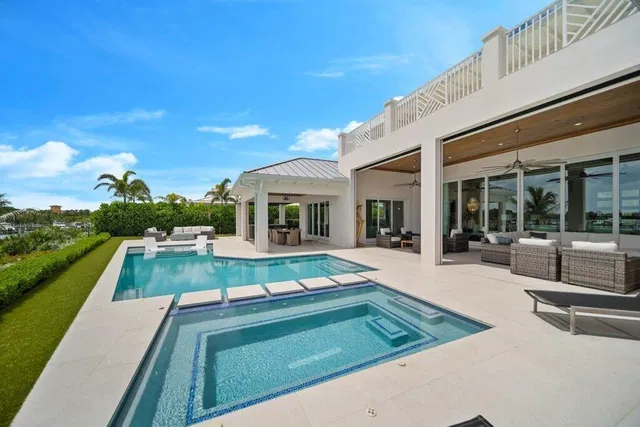 Residence photo 10