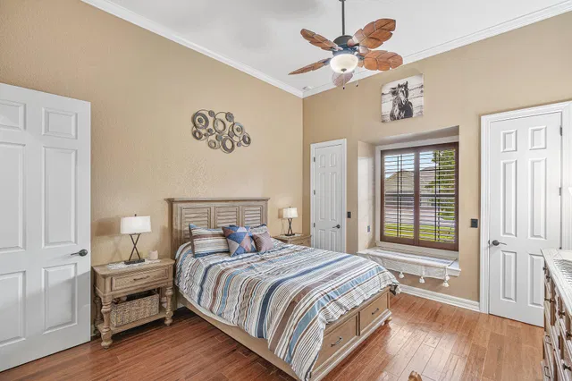Residence photo 17