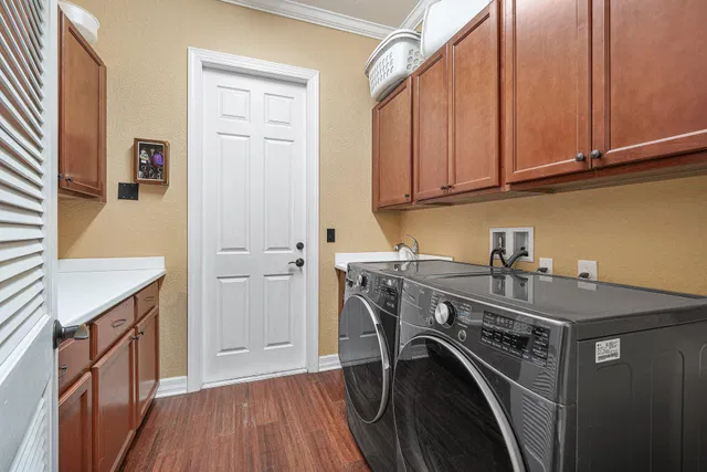 Residence photo 19