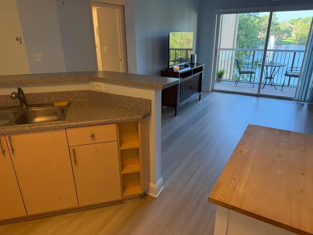 Unit 208 photo 17