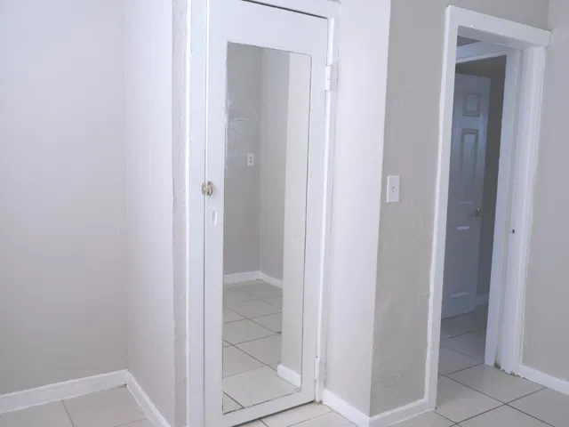 West Palm Beach Residence photo 15