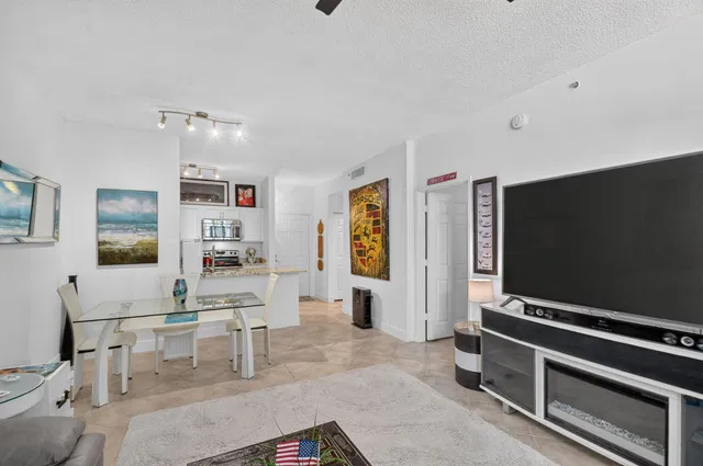 Courtyards in Cityplace Unit 101 photo 11