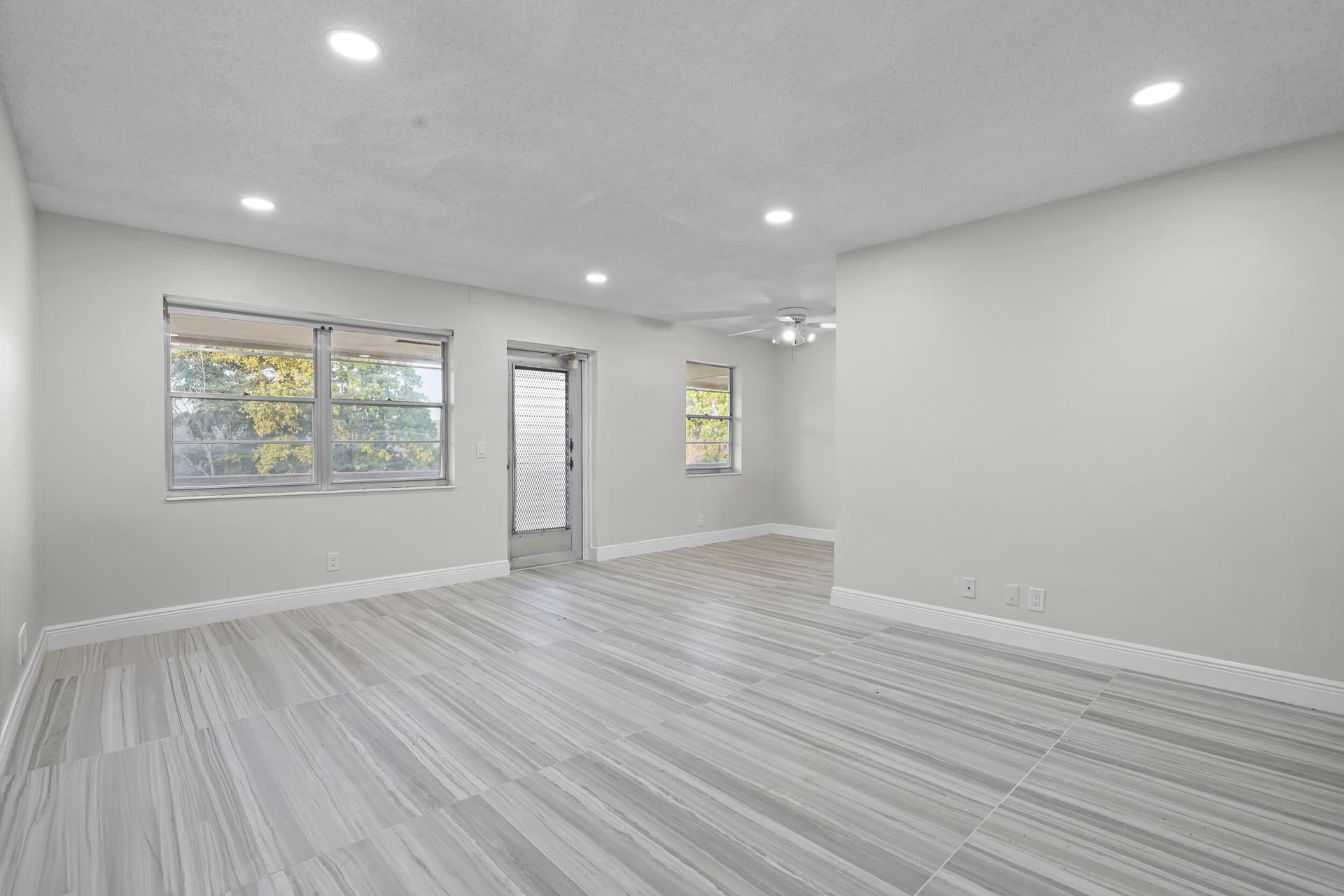 Residence photo 4