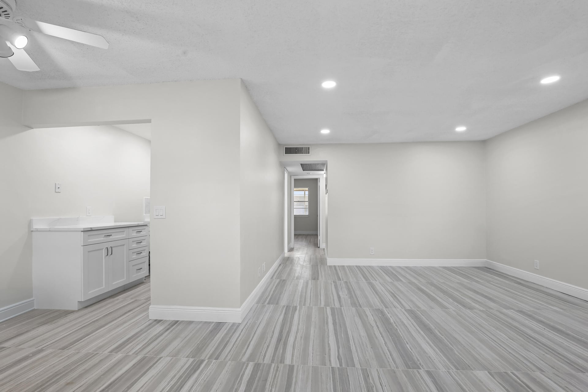  Residence photo 5