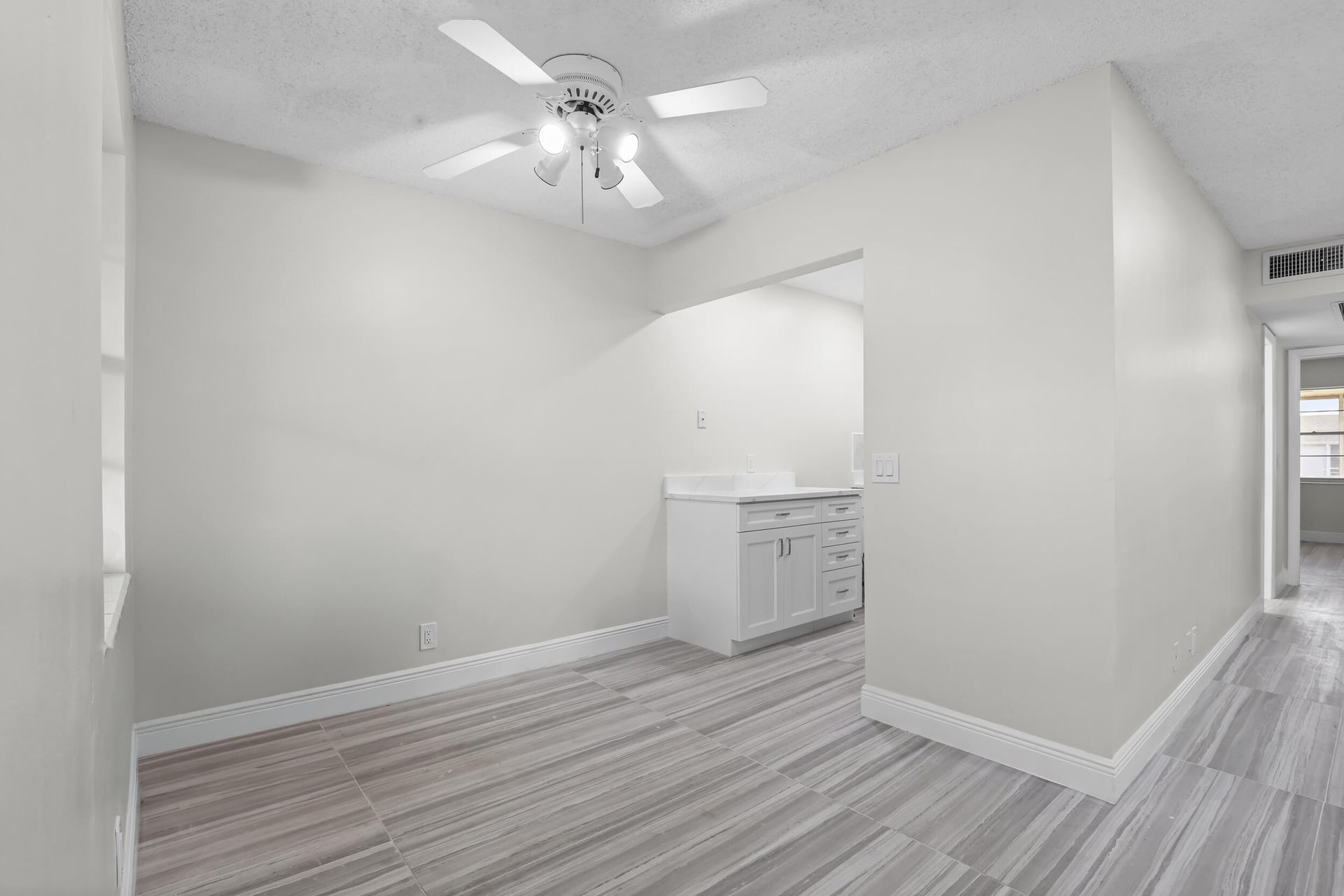  Residence photo 6