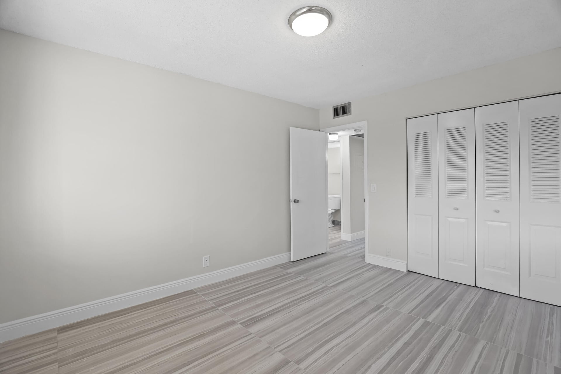  Residence photo 11