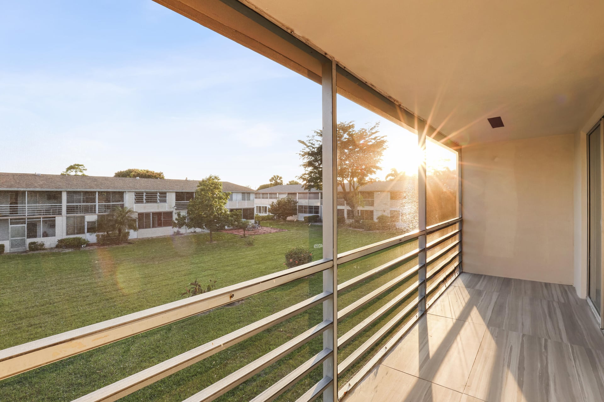  Residence photo 15
