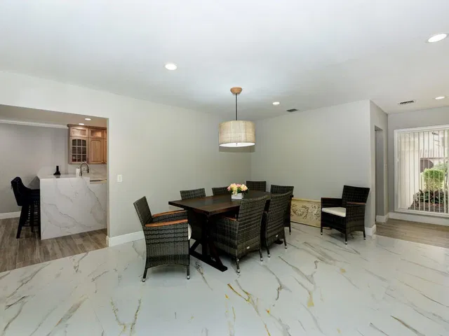 Residence photo 10