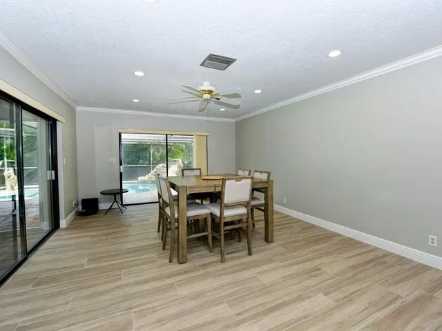 Residence photo 15