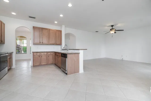  Residence photo 9