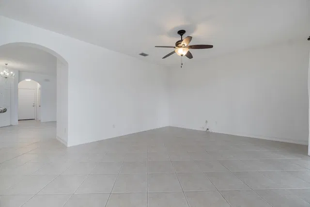  Residence photo 12