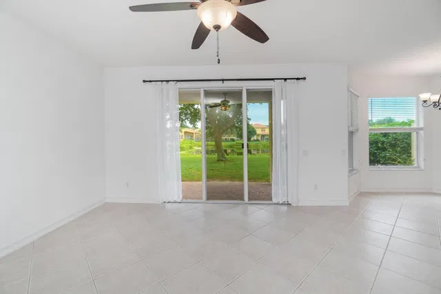  Residence photo 13