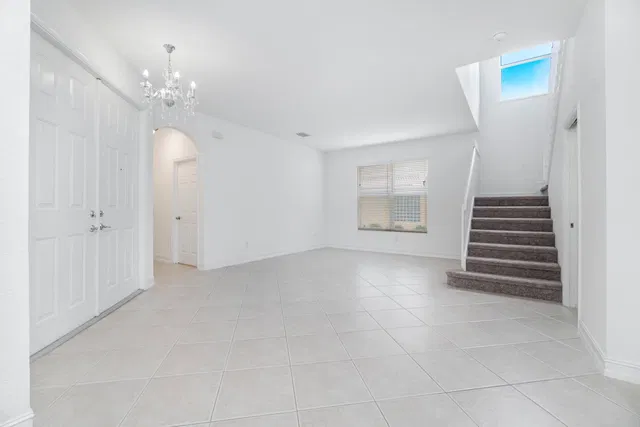  Residence photo 18