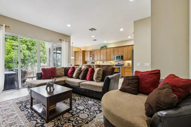  Residence photo 23