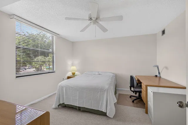 Unit 306 photo 5
