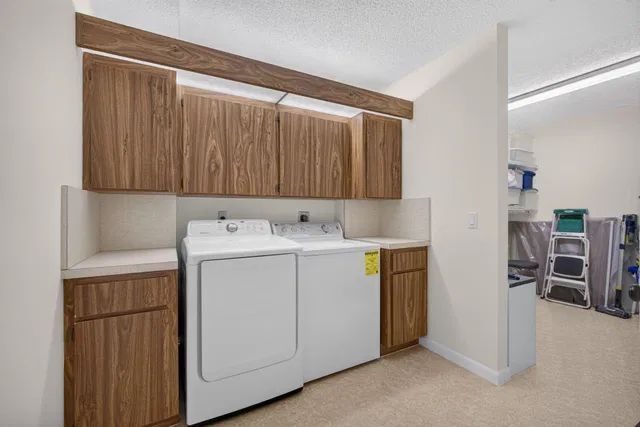 Unit 306 photo 12