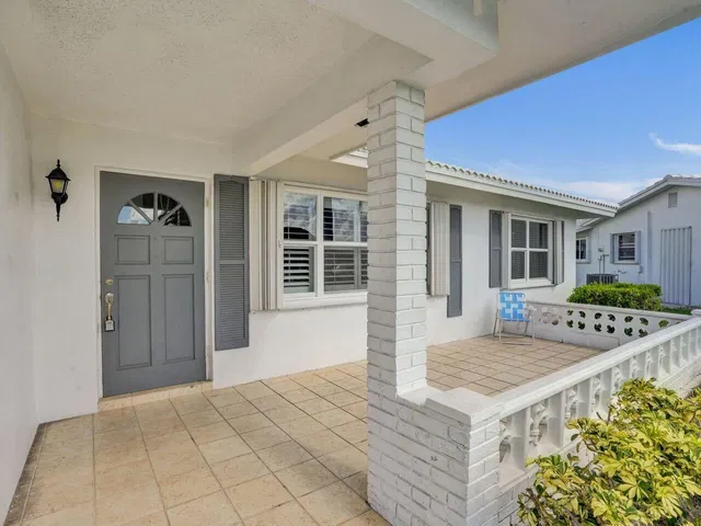 Residence photo 3