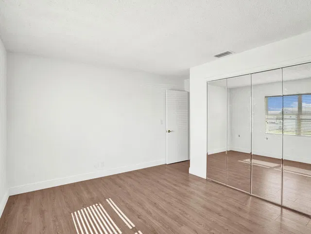 Residence photo 15