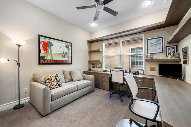 Residence photo 22